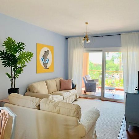 101 Hippo Apartment In Popular Regina Gardens Paphos Ngoại thất bức ảnh
