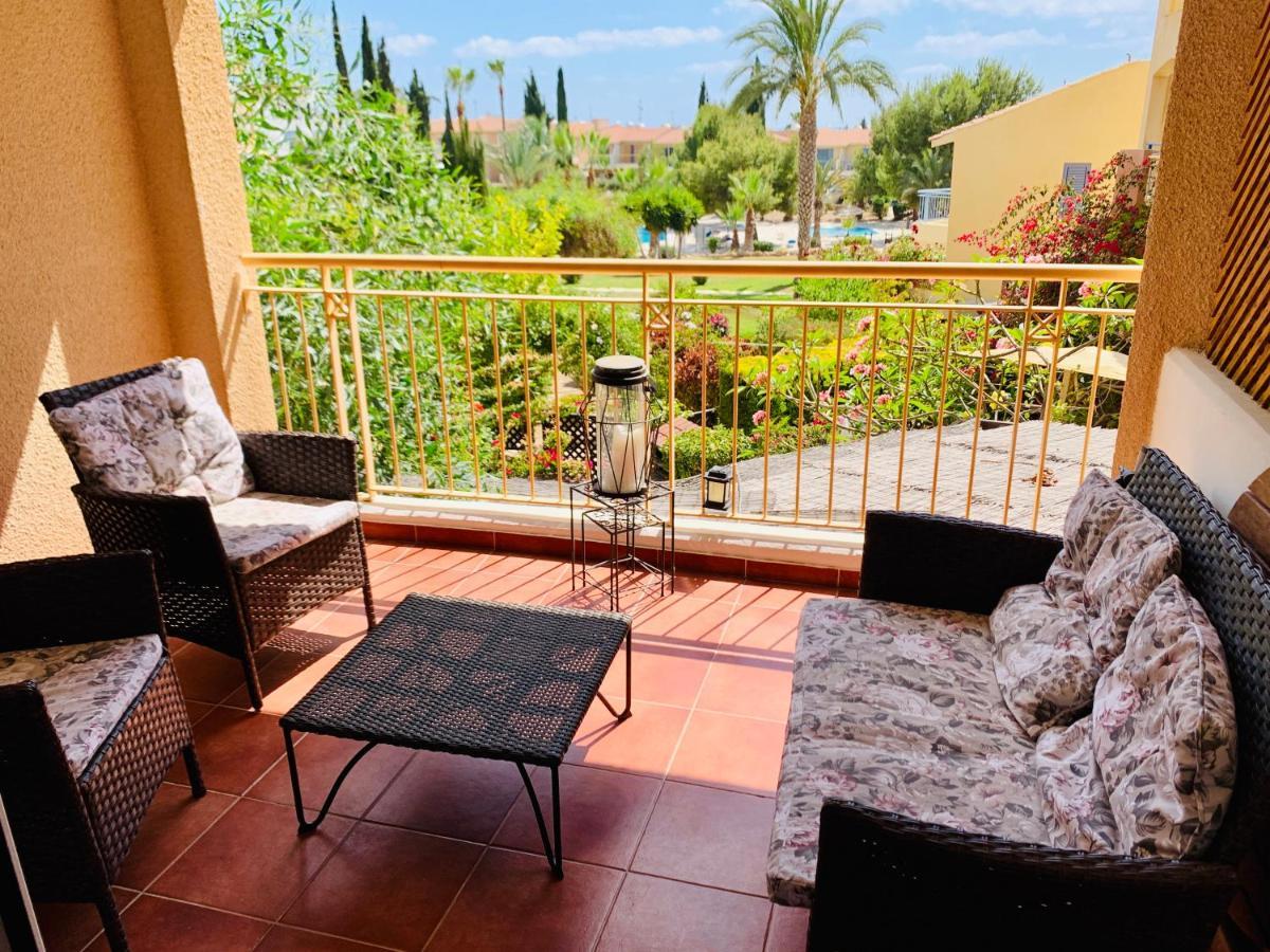 101 Hippo Apartment In Popular Regina Gardens Paphos Ngoại thất bức ảnh